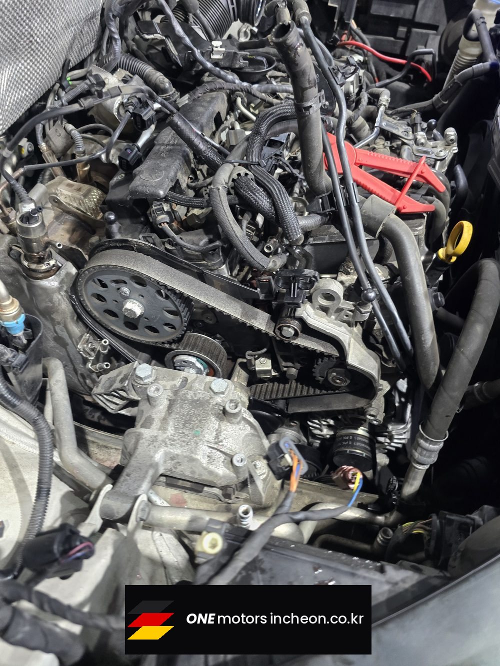 티구안 2.0 TDI 타이밍벨트 커버 탈거